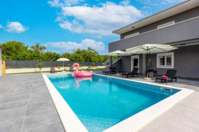 Property with a pool near Trogir with parking, BBQ